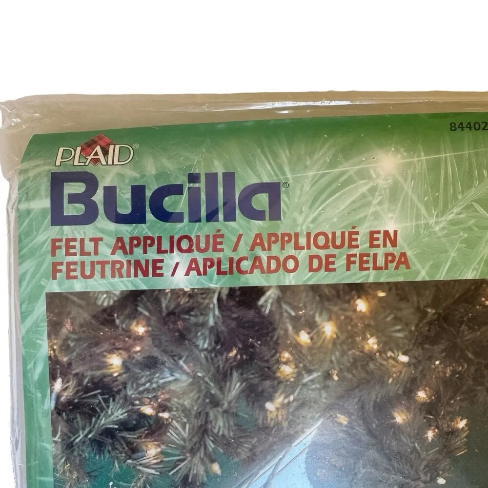 Bucilla Christmas Felt Appliqué Whimsical Snowman Tree Skirt 84402